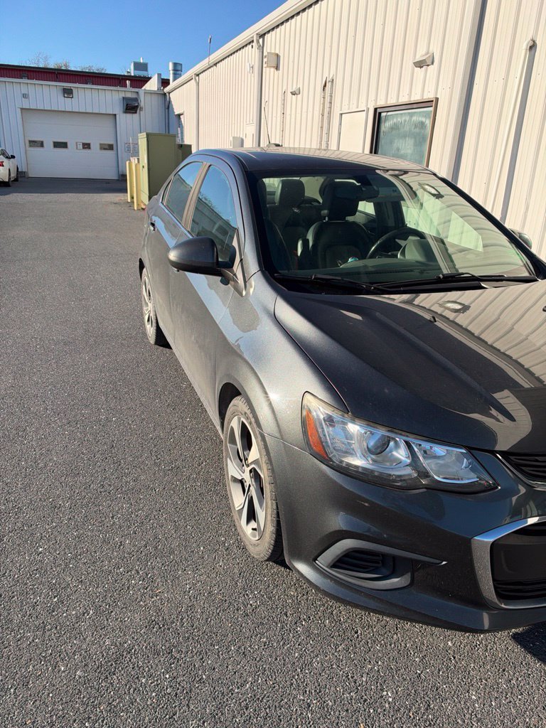 Used 2019 Gray Chevrolet Premier image 36