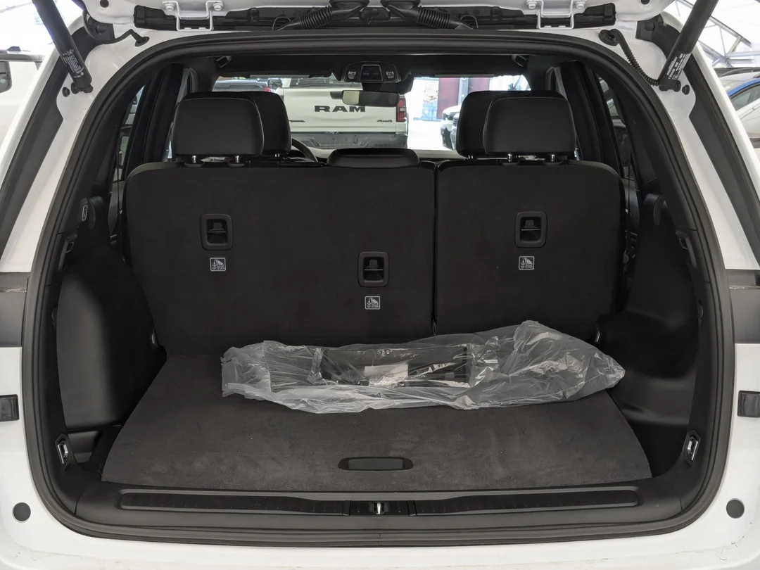 New 2026 White Jeep Altitude - - 4x4 - 20 Gloss Black Wheels - Remote Start - Capri Leatherette & More! image 30