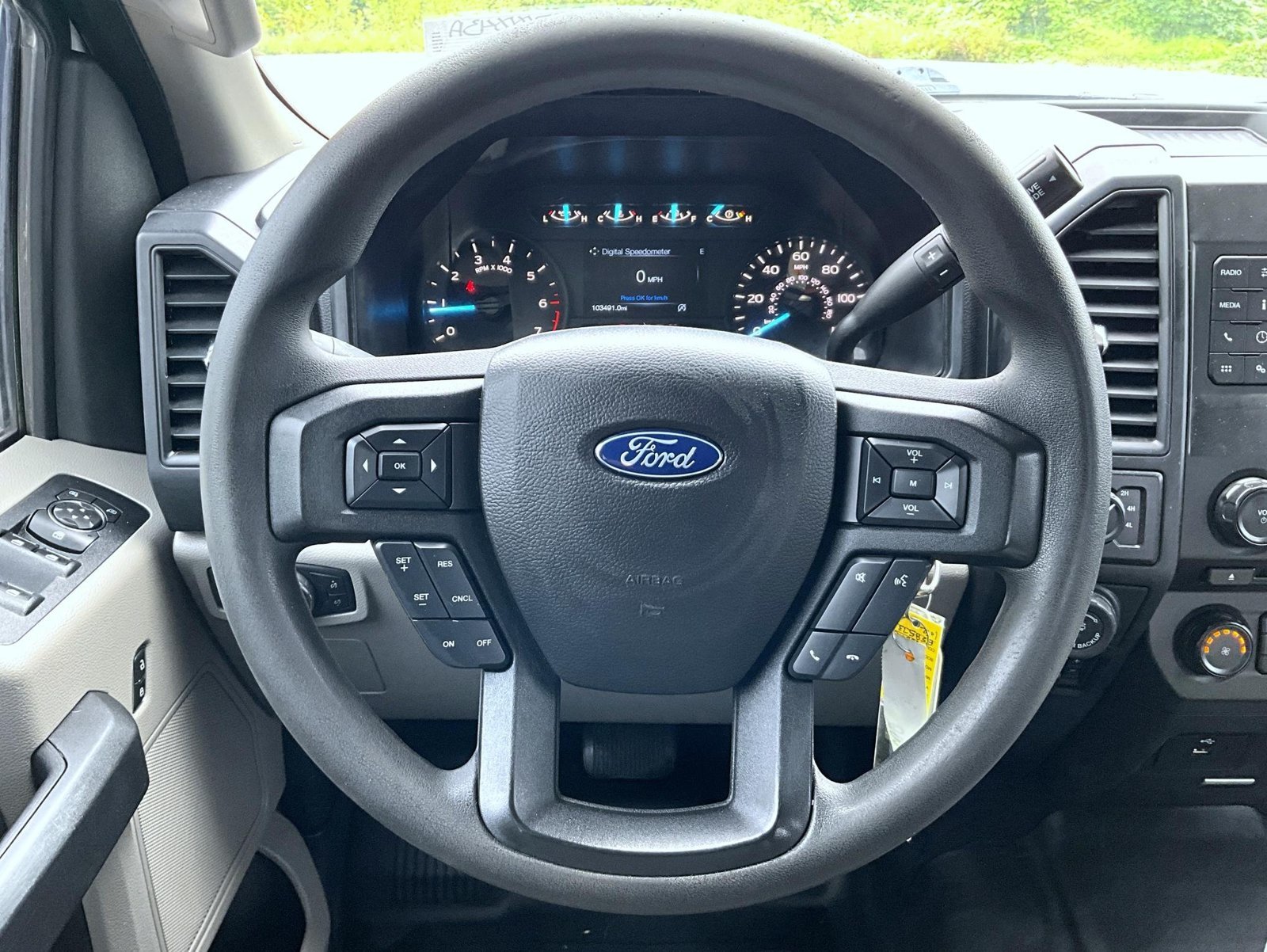 Used 2018 White Ford XL image 13