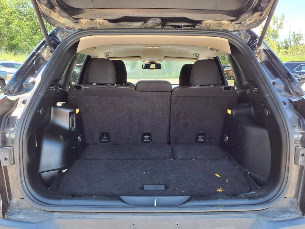 Used 2018 Black Jeep Latitude image 8