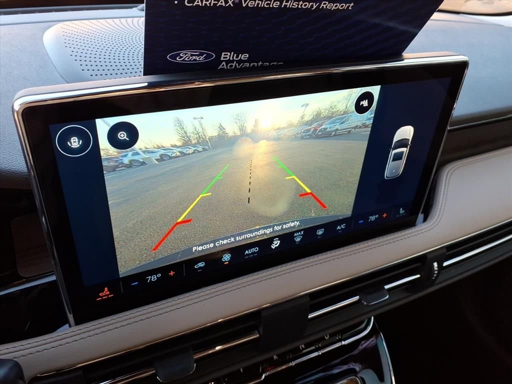 2023 LINCOLN CORSAIR - Image 9