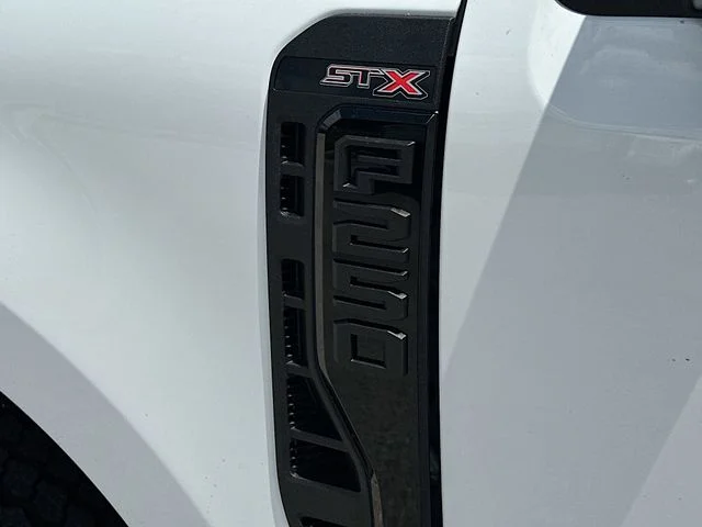 New 2026 Oxford White Ford XL image 17