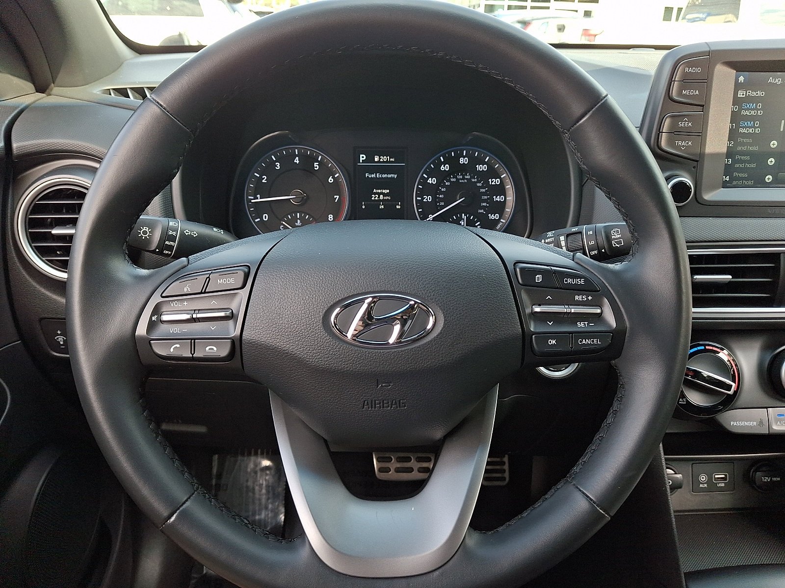 Used 2021 Chalk White Hyundai NIGHT image 16