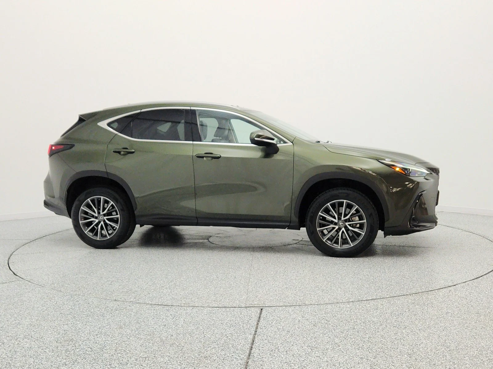 Used 2022 Nori Green Pearl Lexus NX 350 AWD image 4