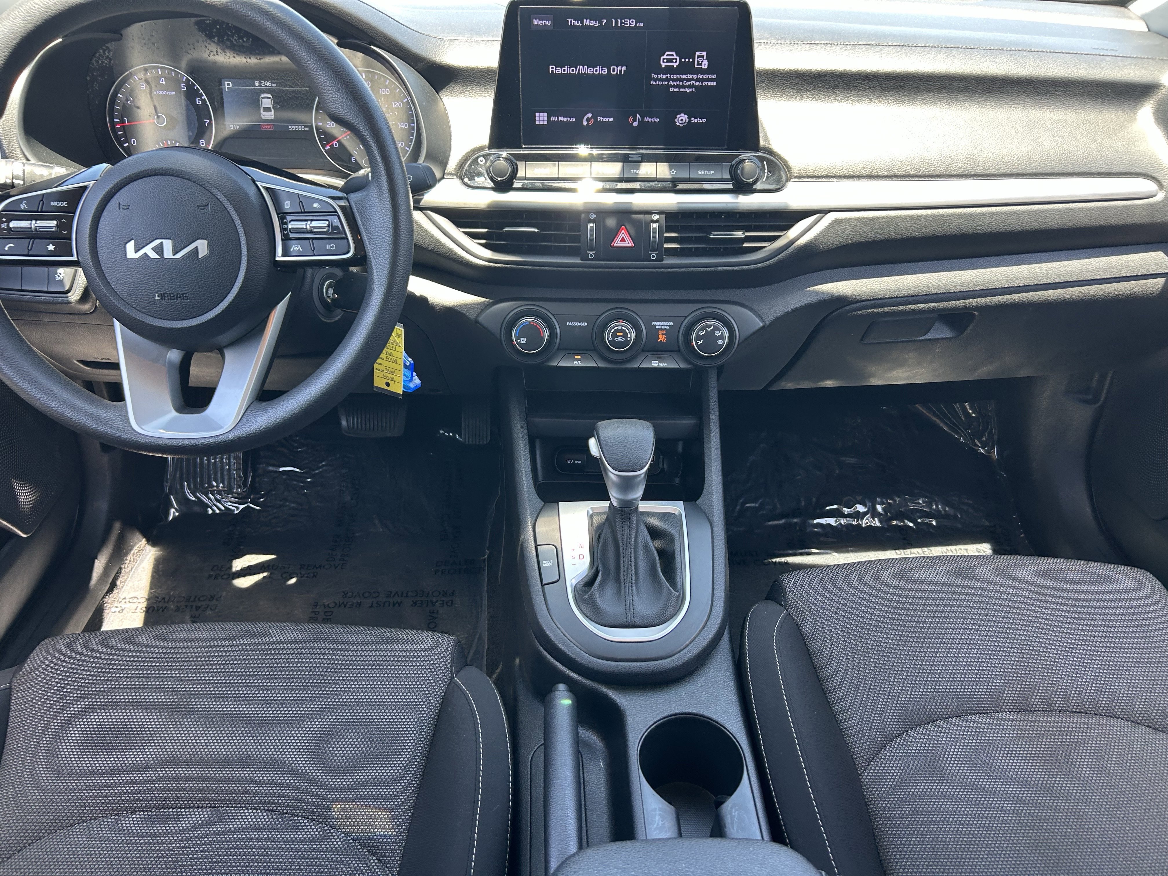 2024 Kia Forte LXS - Photo 14