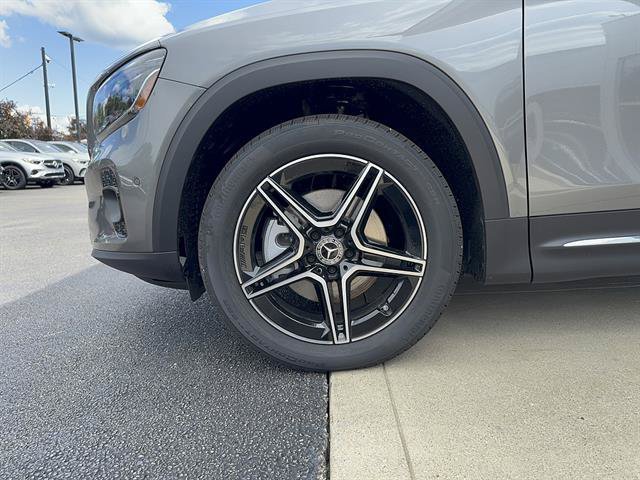 New 2026 Mountain Grey Metallic Mercedes-Benz GLB 250 4MATIC® image 23