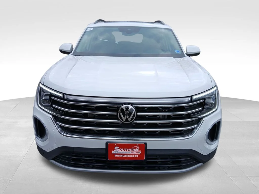 New 2026 White Volkswagen 2.0T SE w/Technology image 8