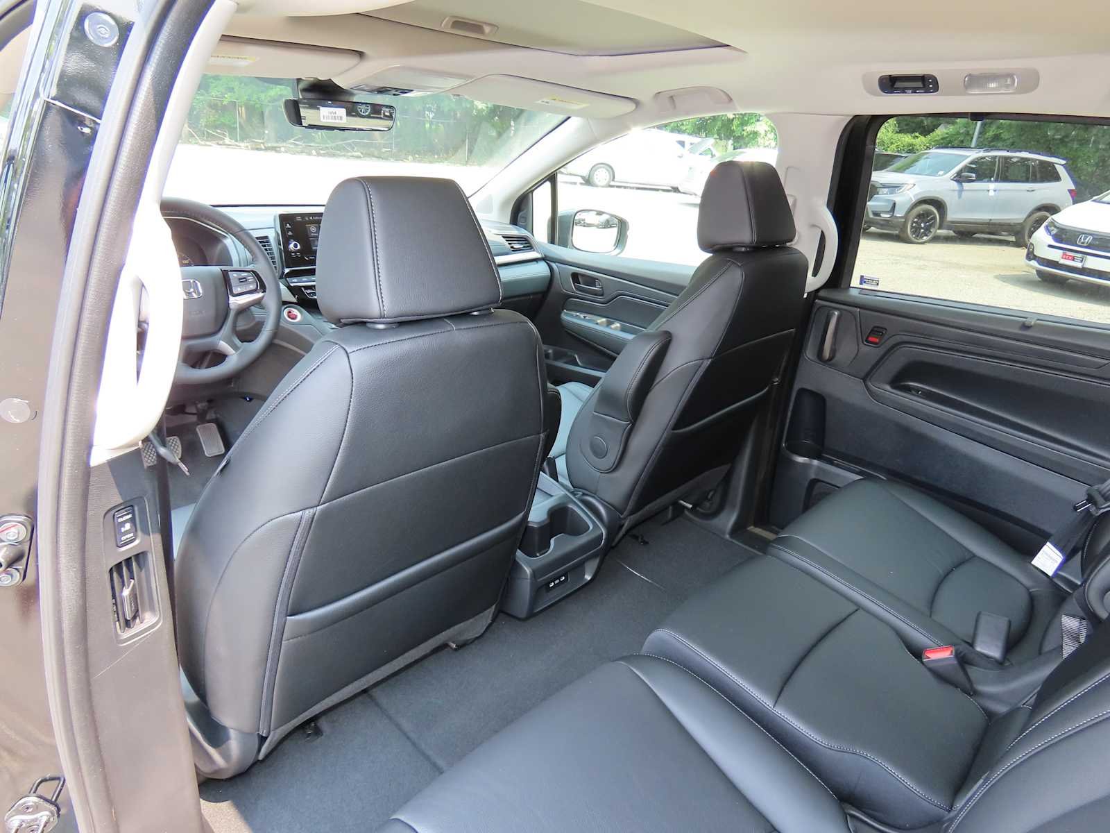 2026 Honda Odyssey EX-L - Photo 15