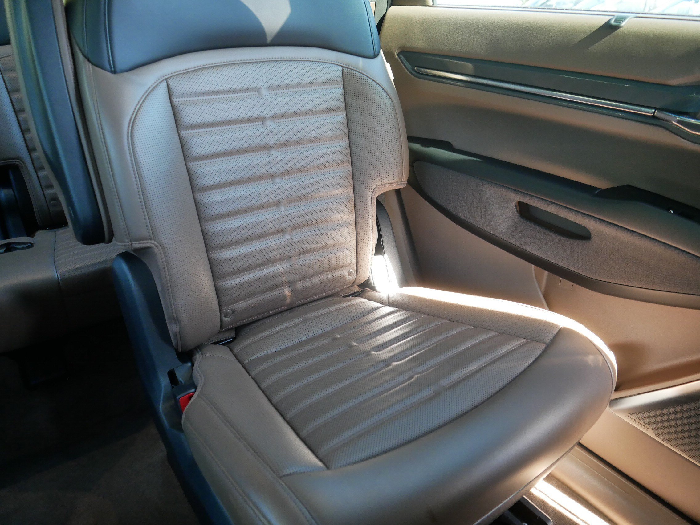 Certified Used 2024 Ocean Blue Kia Land image 14