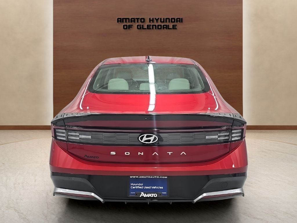 Certified Used 2025 Red Hyundai SEL image 5