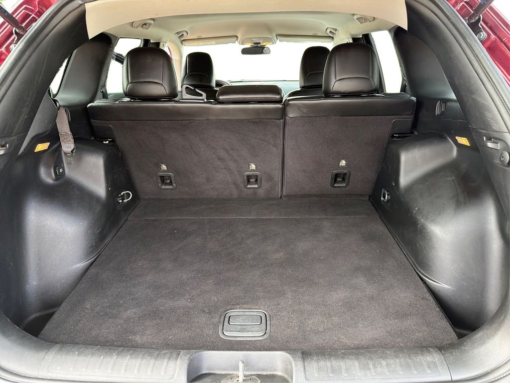 Used 2019 Velvet Red Pearlcoat Jeep Latitude Plus image 13