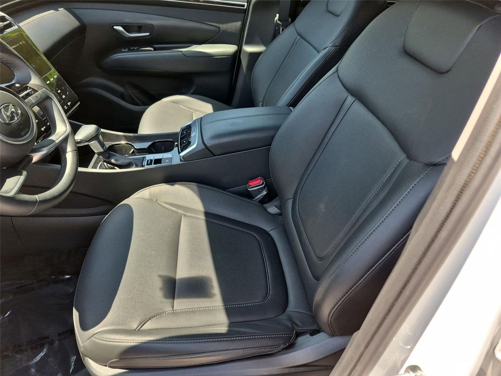Used 2024 White Pearl Hyundai SEL image 17