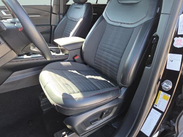 Used 2025 Black Metallic Ford  image 6