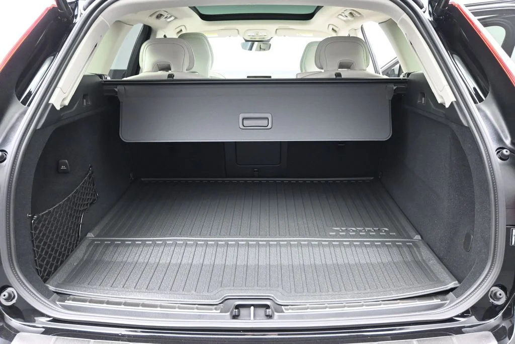 New 2026 Onyx Black Volvo T8 Ultra image 15