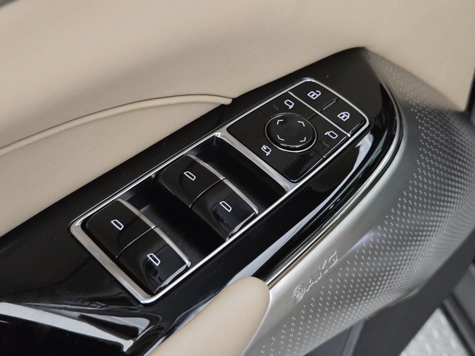 2026 Cadillac LYRIQ Signature Sport - Photo 19