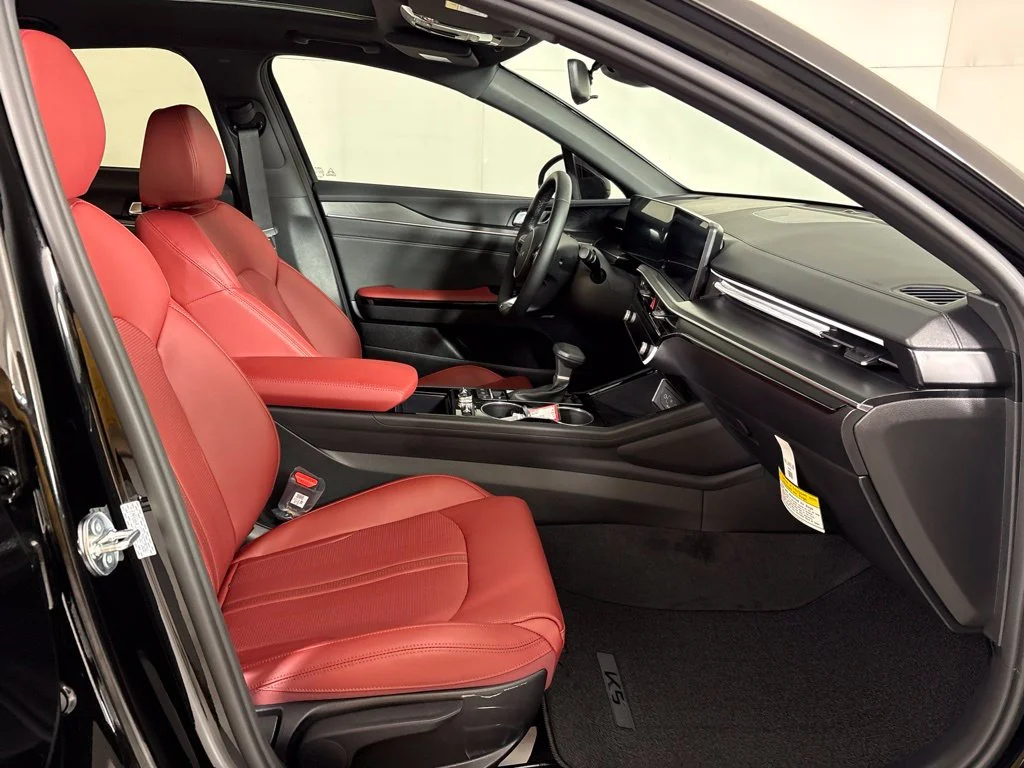 New 2027 Black Kia GT-Line image 15