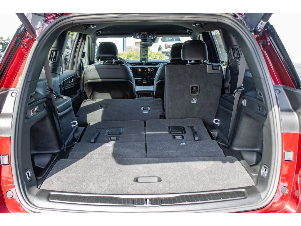 New 2026 Velvet Red Pearlcoat Jeep Laredo Altitude image 15