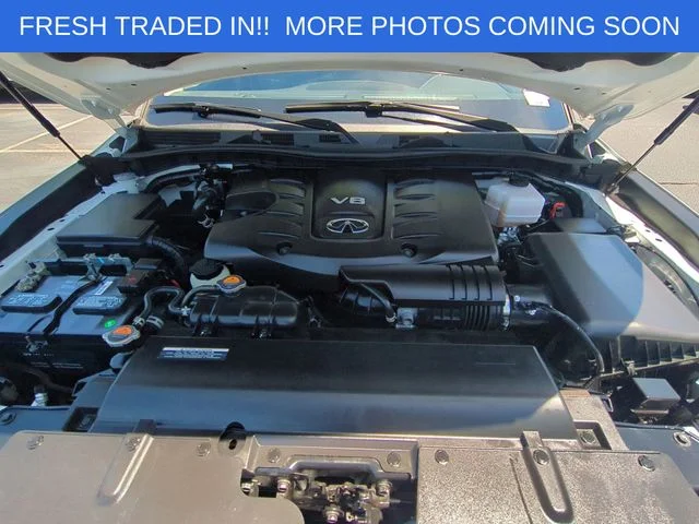 Used 2023 White INFINITI LUXE image 39