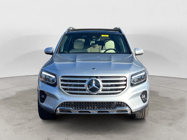 New 2026 Silver Mercedes-Benz GLB 250 image 2