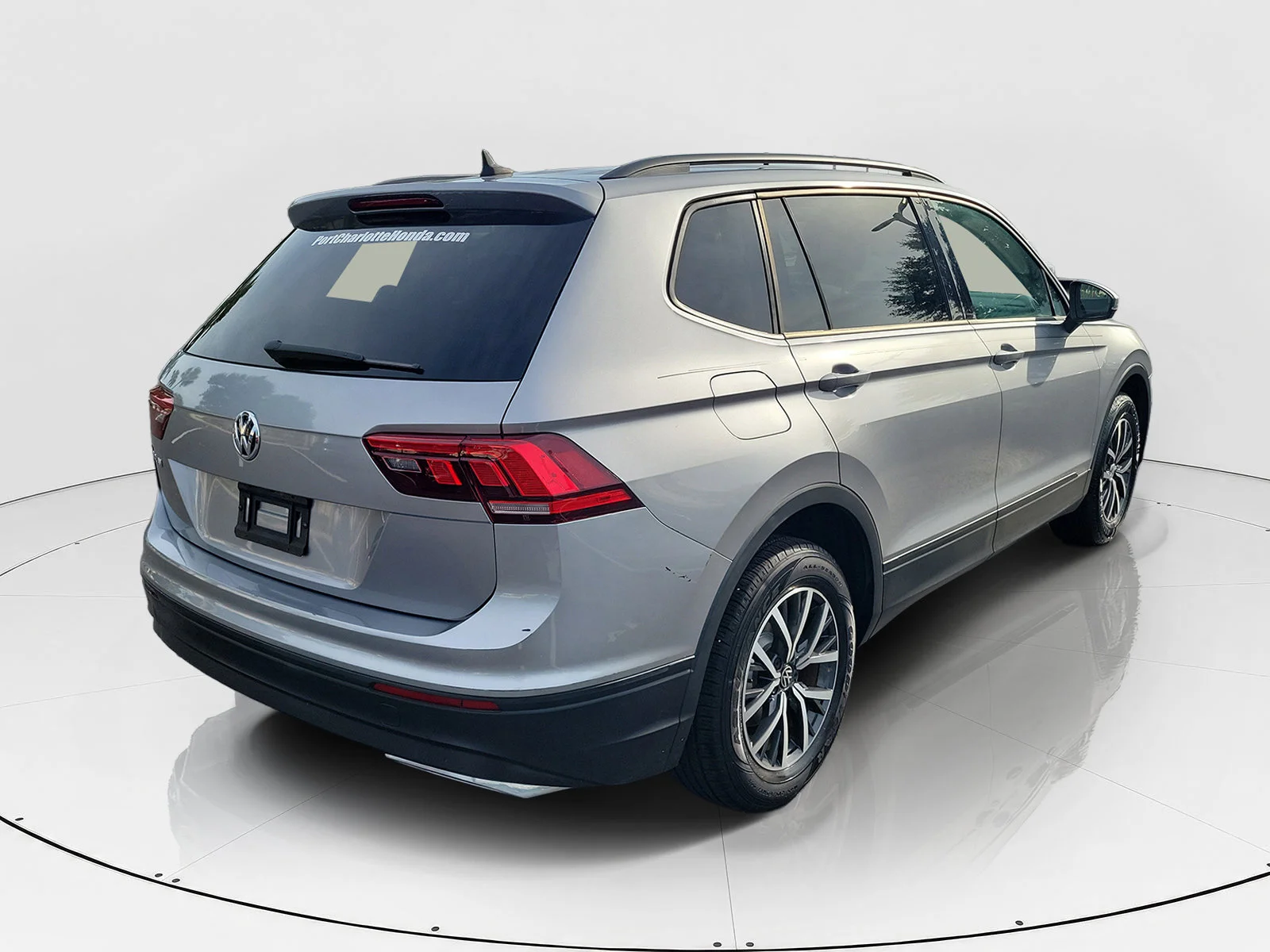 Used 2021 Silver Metallic Volkswagen 2.0T S image 30
