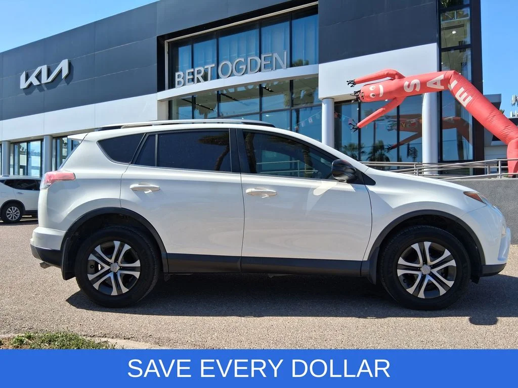 Used 2018 White Toyota LE image 4