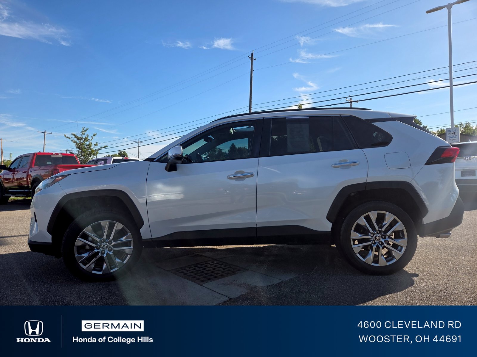 Used 2023 Pearl Toyota Limited image 13