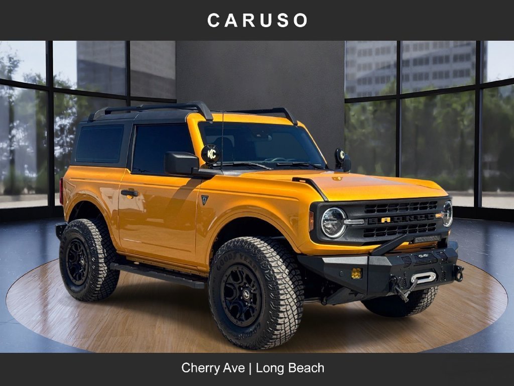 Used 2022 Orange Metallic Ford Base image 1