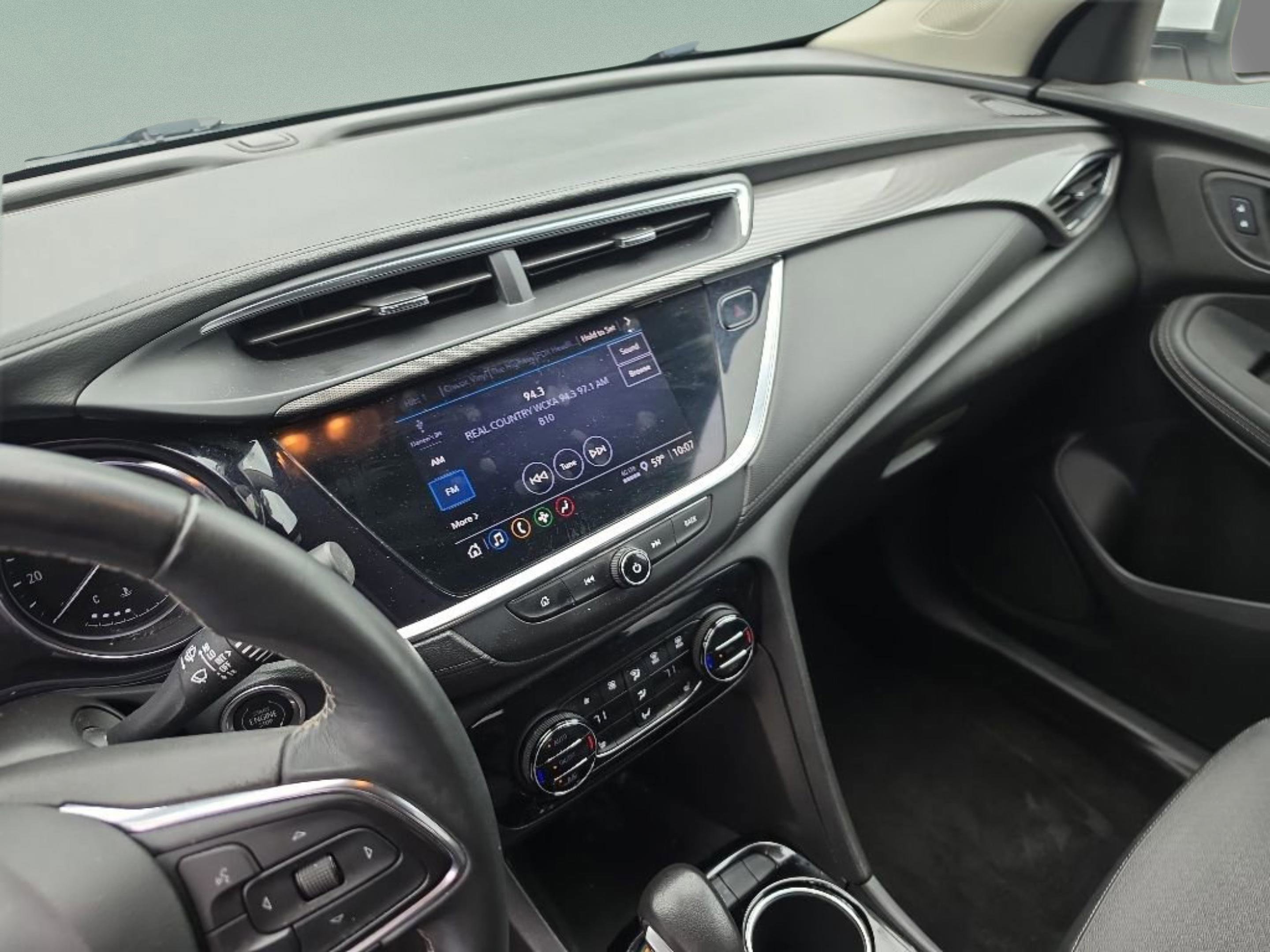 Used 2022 Summit White Buick Select image 23