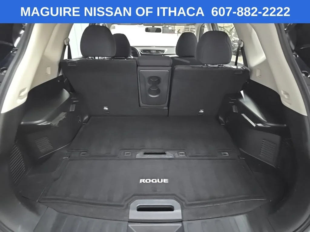 Used 2018 Gray Nissan S image 11