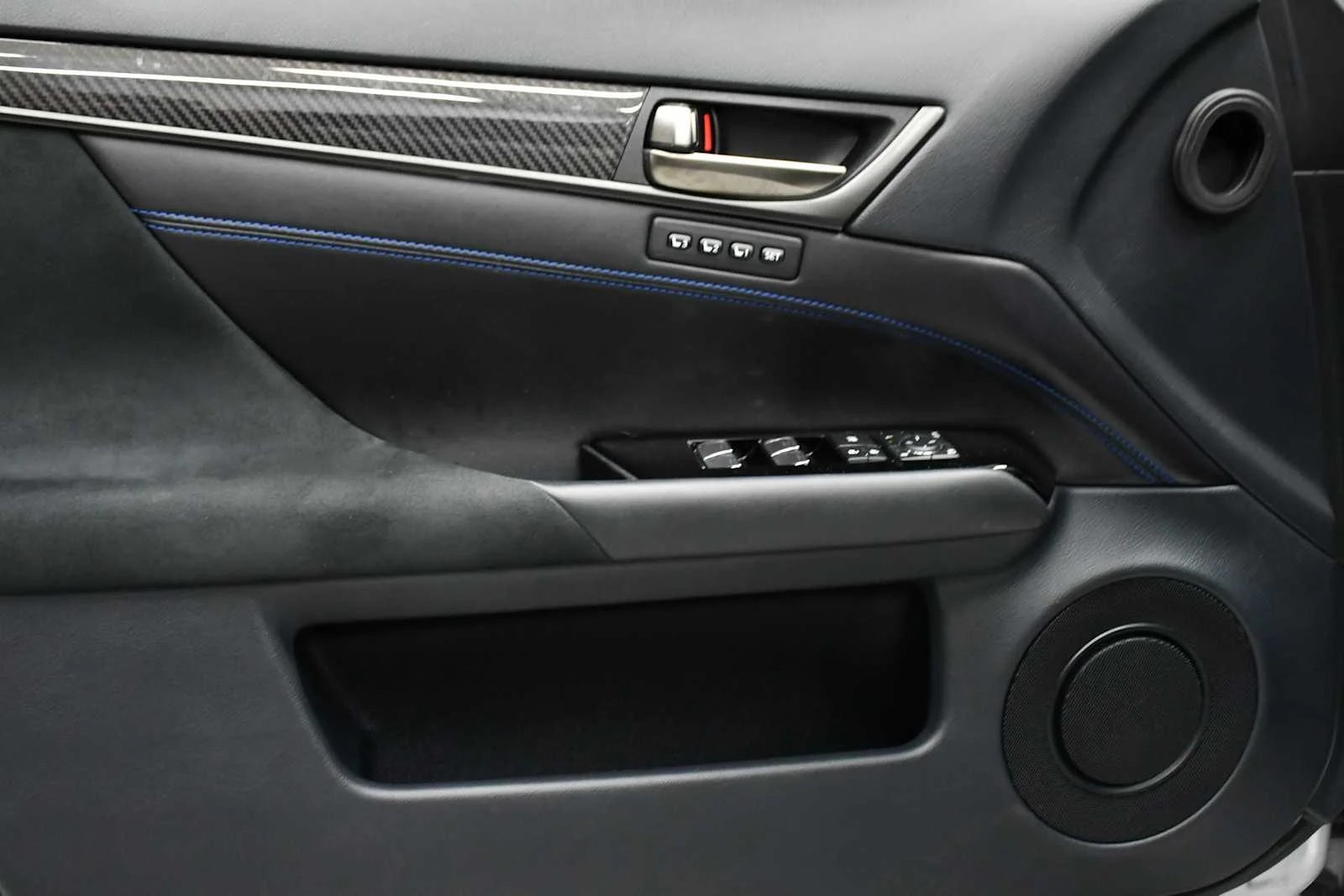 Used 2020 Liquid Platinum Lexus  image 14