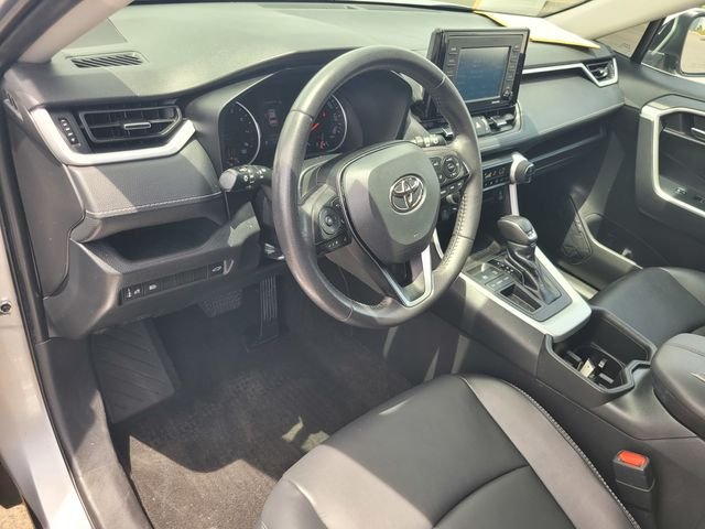 Used 2022 Silver Toyota XLE Premium image 12