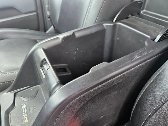 Used 2019 SUMMIT WHITE Chevrolet 4WD Z71 image 26