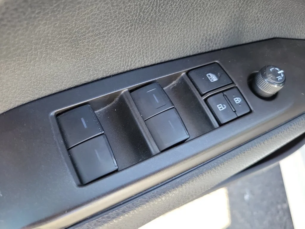 2024 Toyota Camry SE - Photo 27