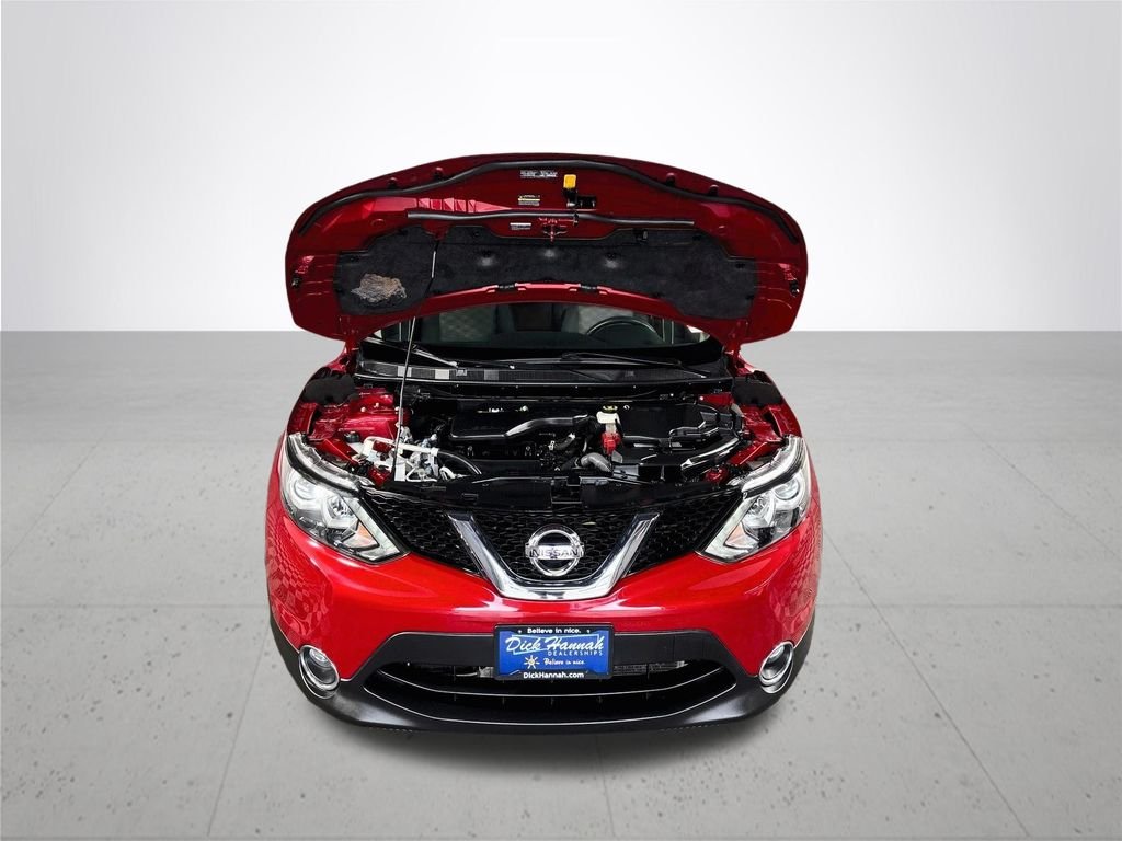 Used 2017 Red Nissan SV image 21