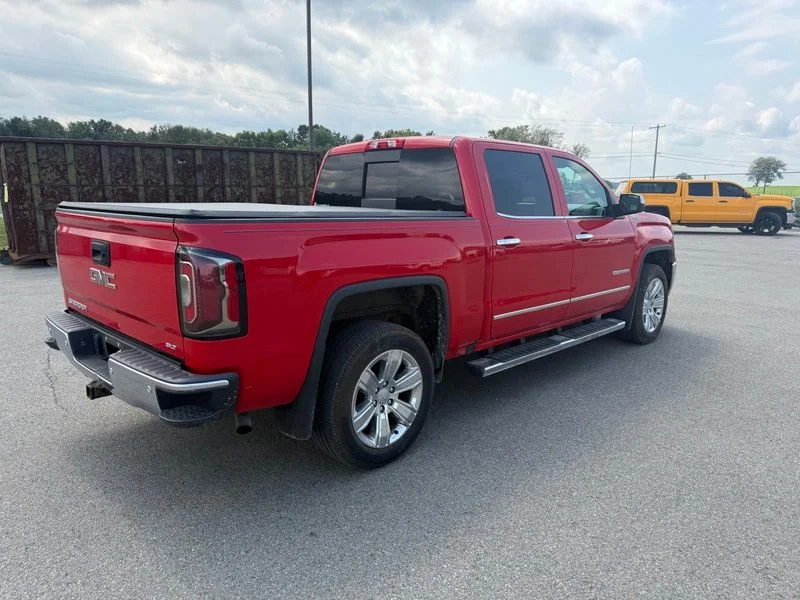 Used 2018 Red GMC SLT image 16