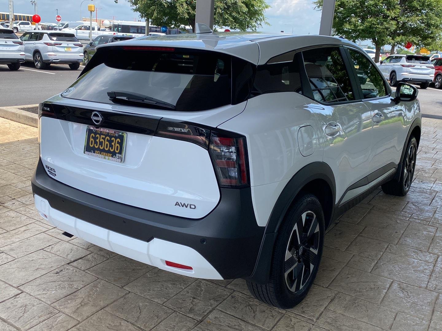 Certified Used 2025 Fresh Powder Nissan SV image 8