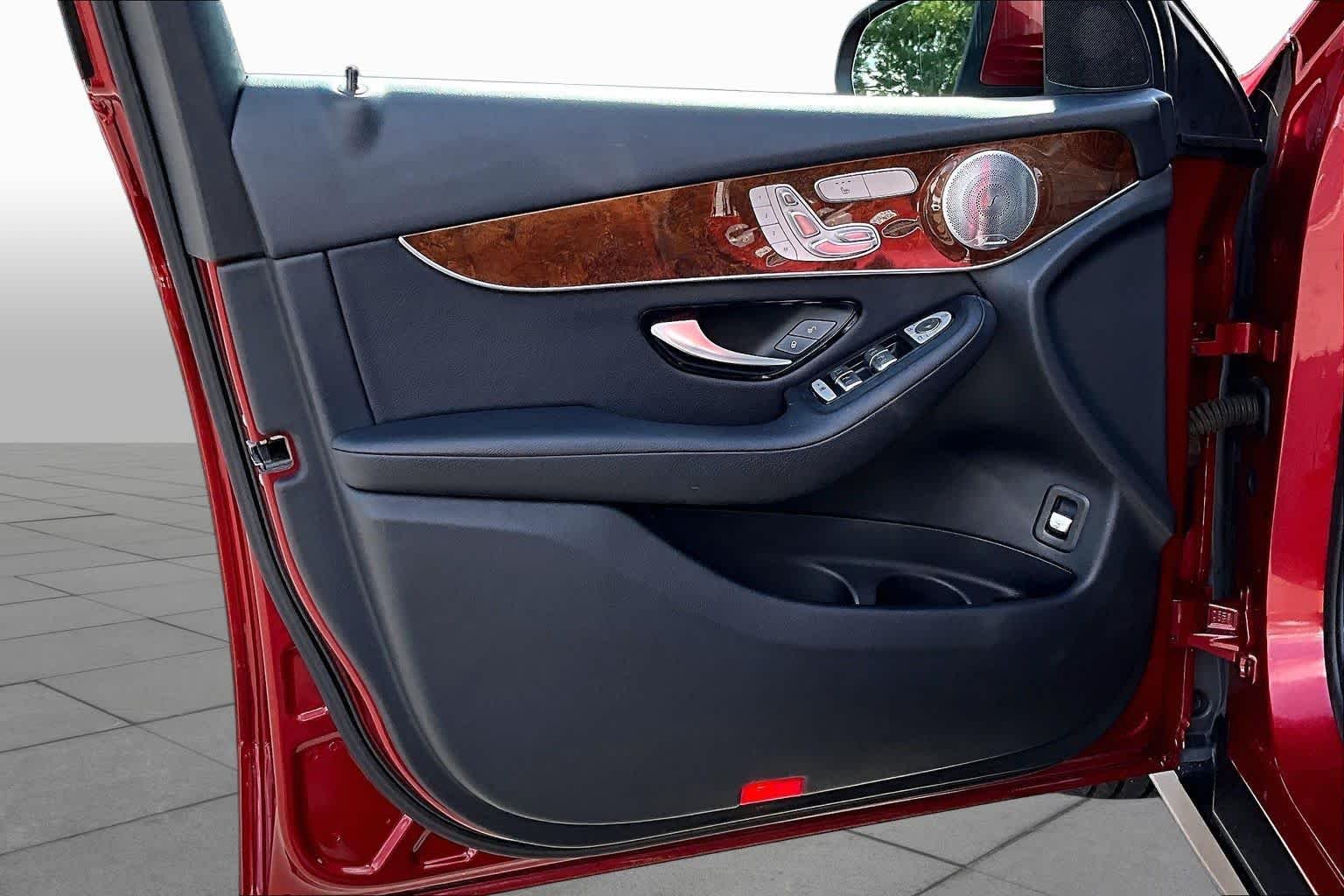 Used 2016 designo Cardinal Red Metallic Mercedes-Benz GLC 300 image 21