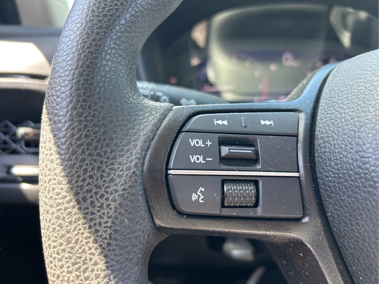 Used 2024 Silver Honda LX image 15