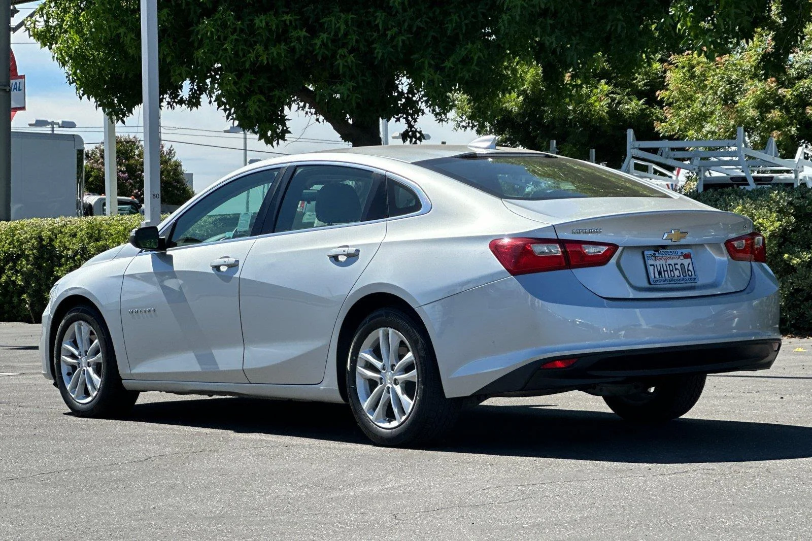 Used 2017 Silver Ice Metallic Chevrolet LT image 6