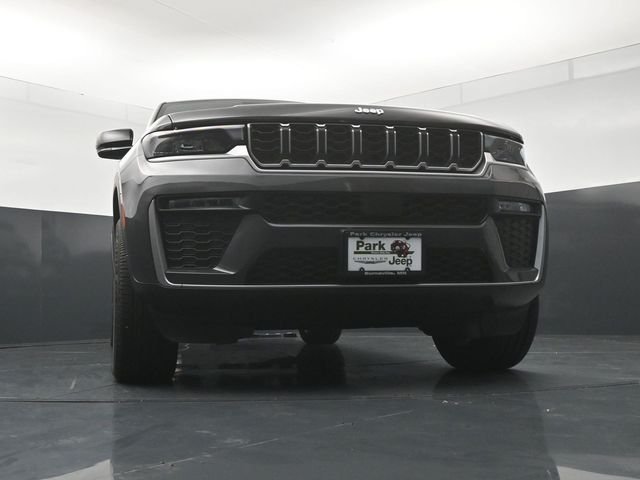 New 2026 Baltic Gray Metallic Clear-Coat Exterior Paint Jeep Limited image 19