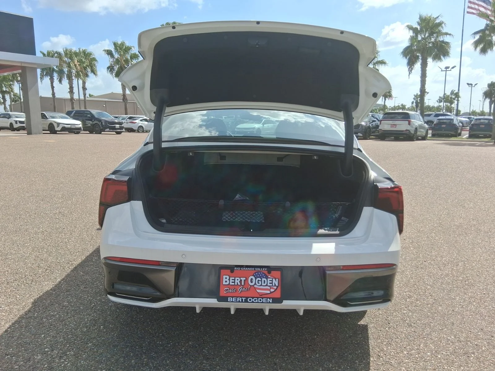 New 2026 White Kia LXS image 6