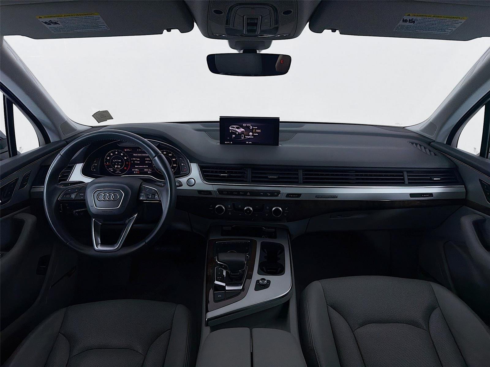 Used 2018  AUDI  image 15