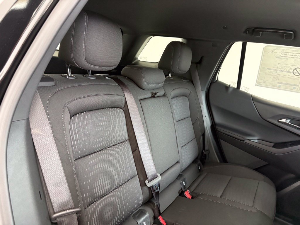 New 2027 Mosaic Black Metallic Chevrolet LT image 32