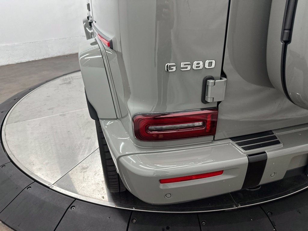 Certified Used 2025 Gray Mercedes-Benz G 580 image 12