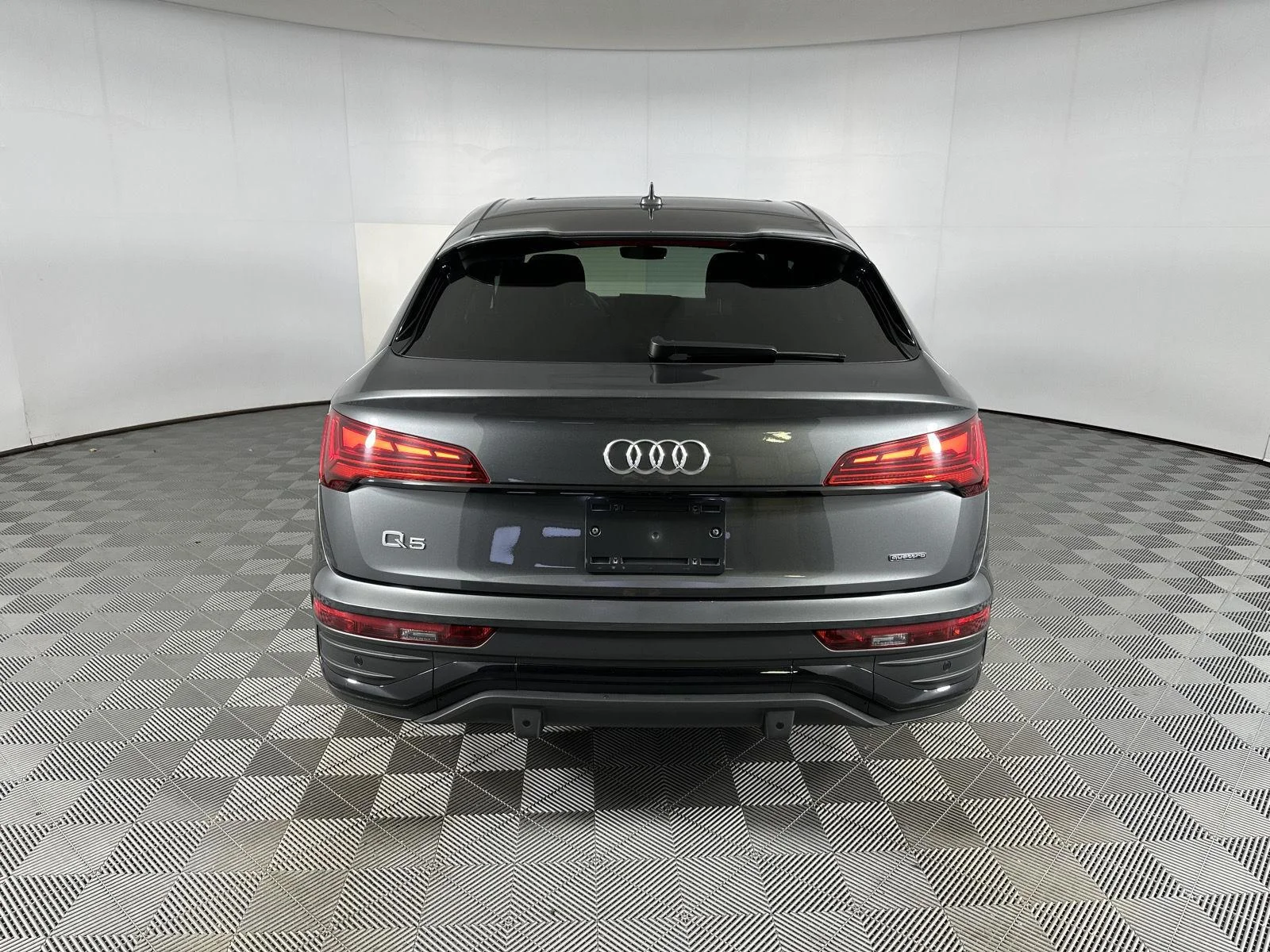 Used 2023 Daytona Gray Pearl Effect Audi S line Premium Plus image 31