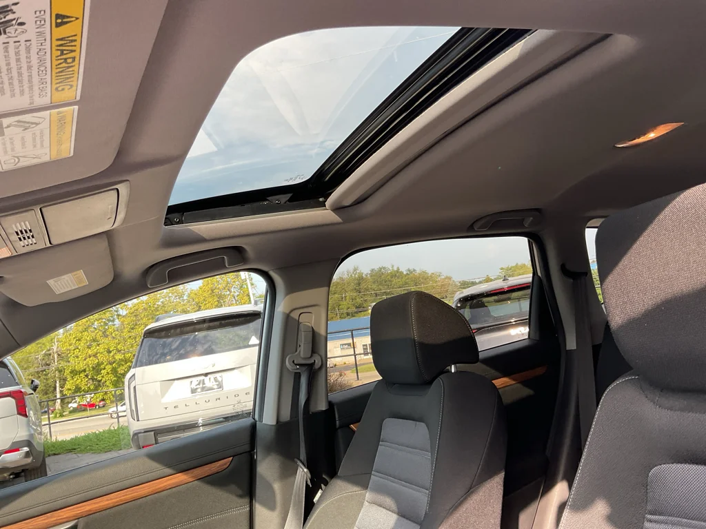 Used 2022 Lunar Silver Metallic Honda EX image 18
