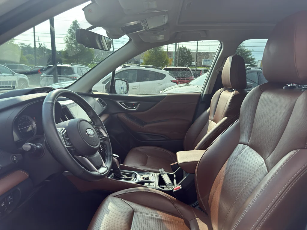 Used 2021 Crystal White Pearl Subaru Touring image 9