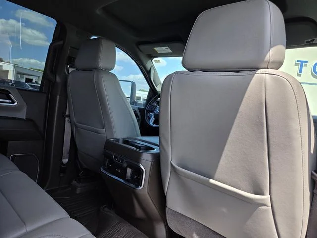 Used 2024 White GMC SLT image 34