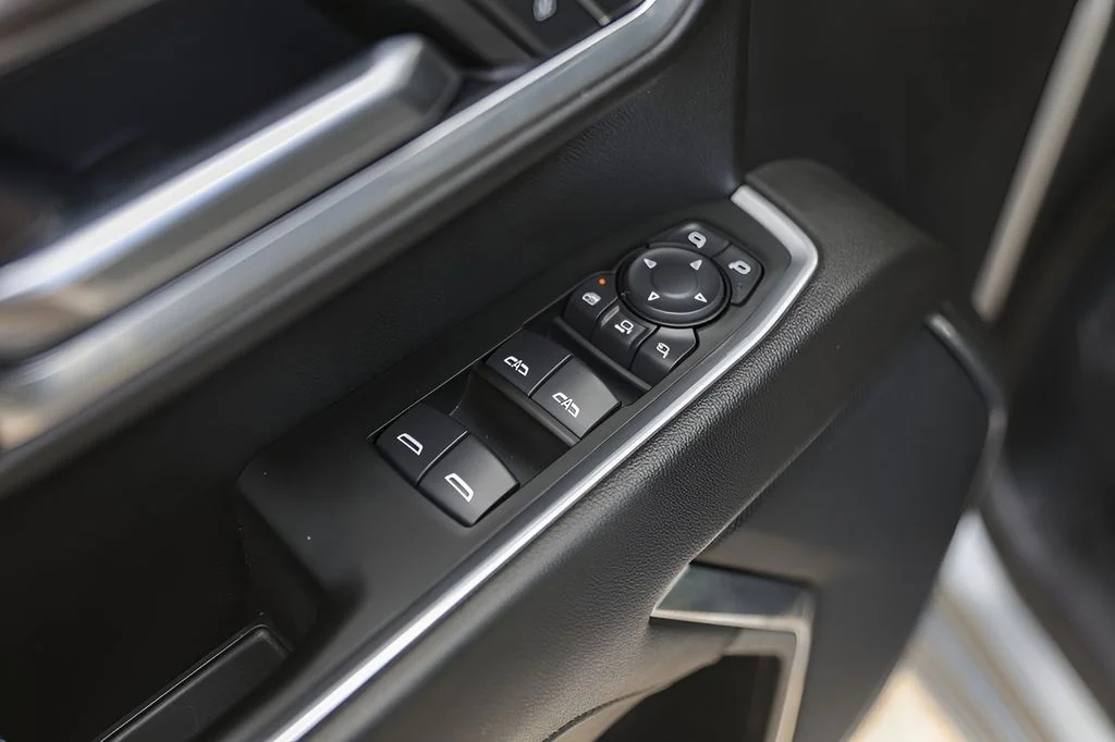 Used 2025 Gray Chevrolet LTZ image 25