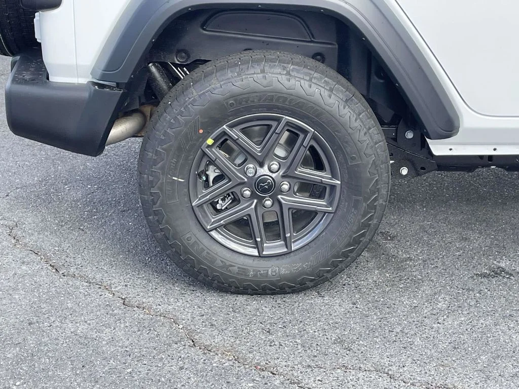New 2026 Bright White Clear-Coat Exterior Paint Jeep Sport image 12